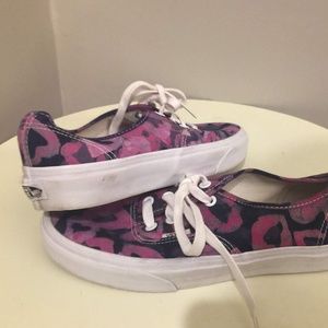 Vans Pink Heart Della Women's Size 7 (L012)